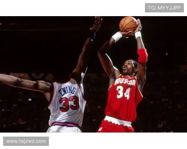 哈基姆·奥拉朱旺：从梦幻脚步到NBA历史传奇的崛起之路