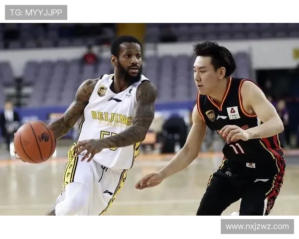 北京控股迎战南京同曦 双方激烈对抗争夺季后赛席位 北京控股迎战南京同曦 双方激烈对抗争夺季后赛席位